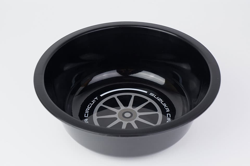 Tire-shaped washbasin