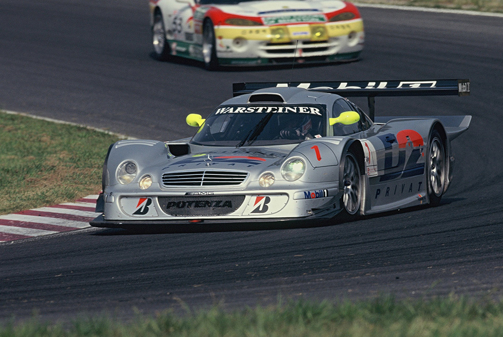GT2クラス優勝はオレカレーシングが運営するダッジ・バイパーが総合14位。