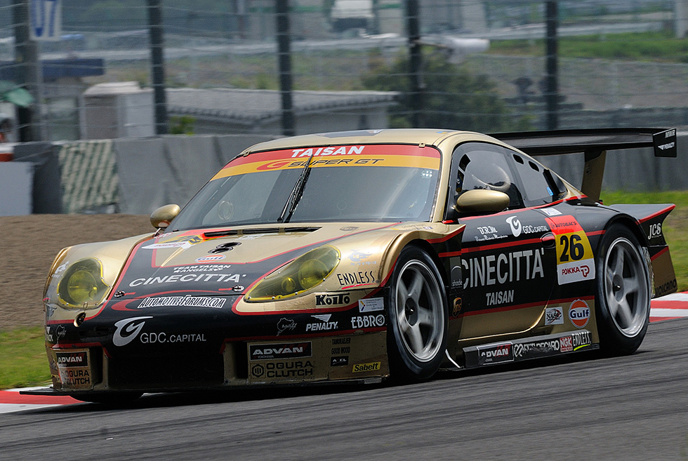 GT300クラスのPPは、タイサンのポルシェを駆るミス山。