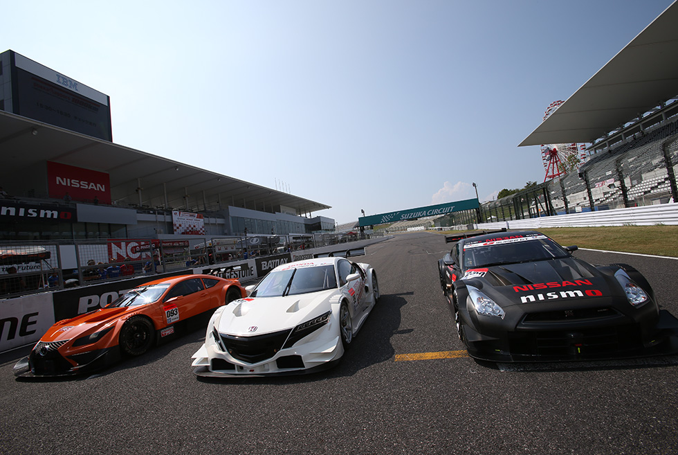 DTMとの共通モノコックを採用した2014年版のGT500マシンが披露された。