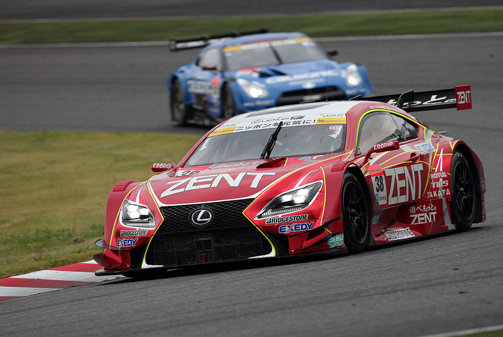 予選8番手からスタートした#38ZENTはレース序盤で追い上げトップに立つ。終盤降雨で首位を脅かされたが、そのまま逃げ切り優勝。