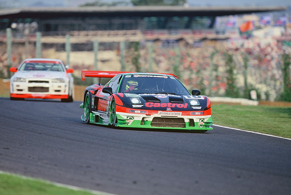 ウエイトハンデ、吸気制限の無い鈴鹿1000km。決勝ではレイブリッグの後退で、無限×童夢が首位に立つとトラブルも無くレースを走り優勝。