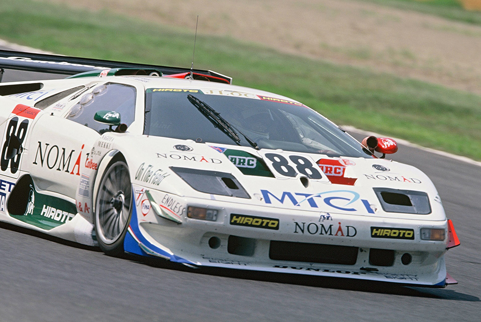 GT500クラスでも高馬力エンジンを搭載するディアブロGT1は3位表彰台に。
