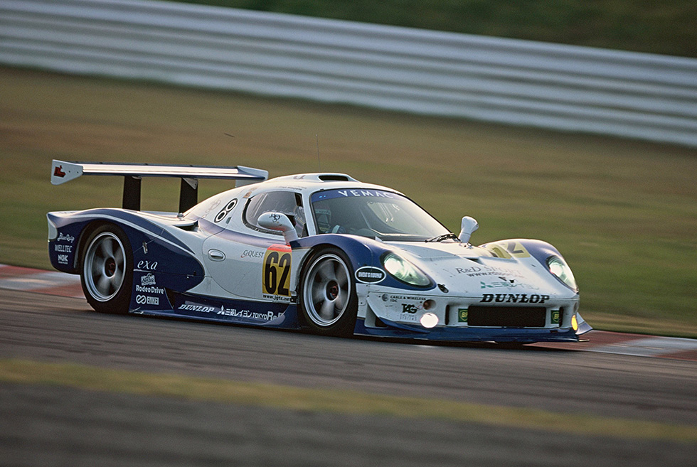 燃料系トラブルに見舞われながらも、総合4位、GT300クラスを制したヴィーマック。