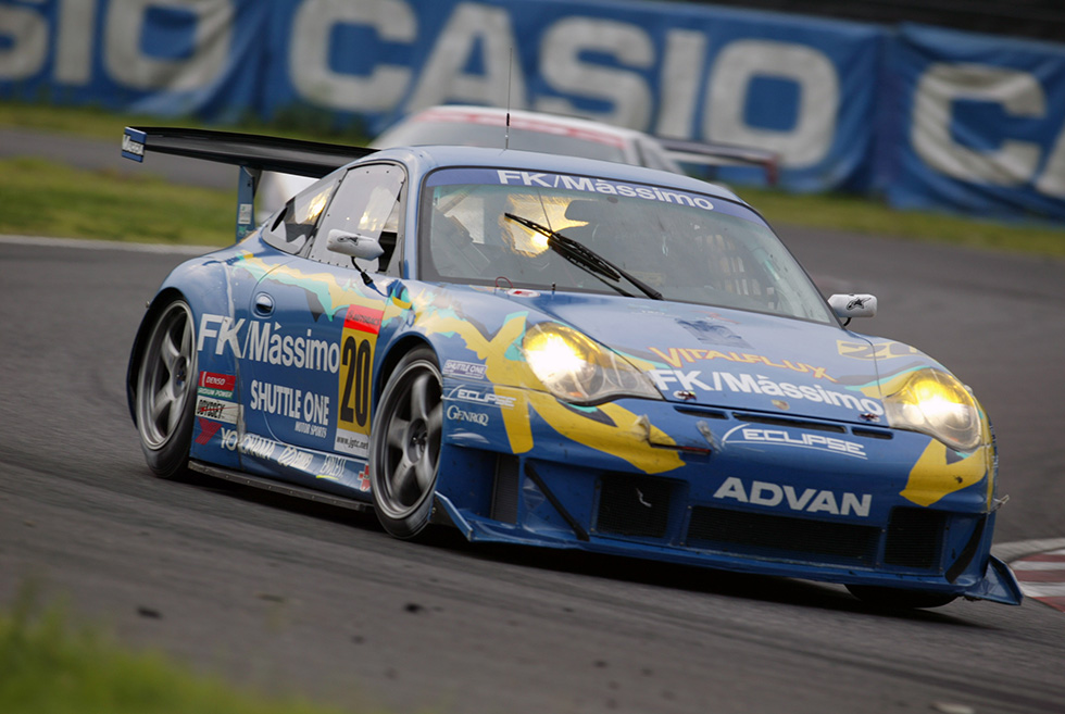 GT300クラス優勝はFKマッシモポルシェ。金曜日にエンジンを載せ替えての出場、総合でも3位に。