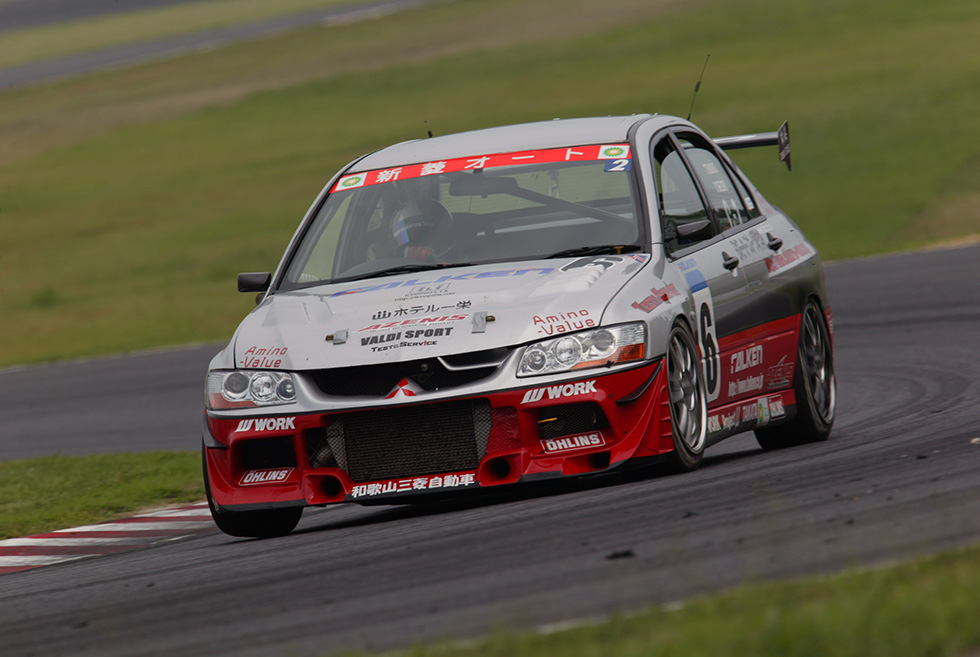 S耐マシン10台が出走したSEクラスでは8台が走りきり、富舛／関組のランエボVIIIが優勝。