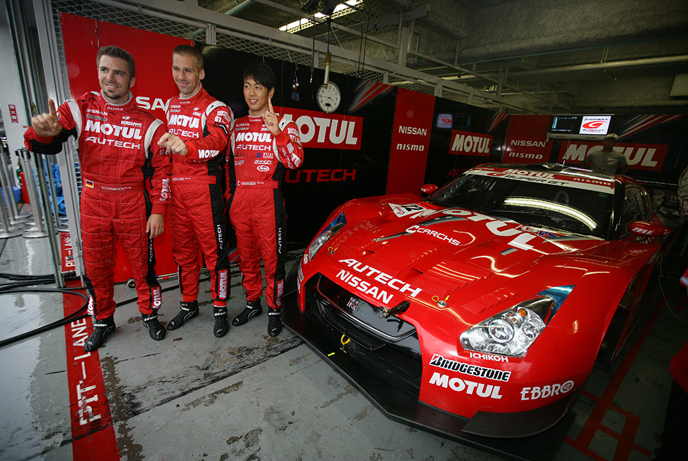 GT500のPPは#22モチュールGT-R。#100のエンジン交換によるグリッド降格のため繰り上げ。