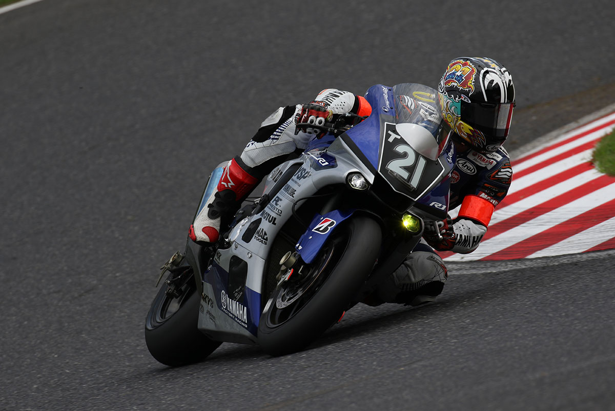 2015年 #21 YAMAHA FACTORY RACING TEAM中須賀克行