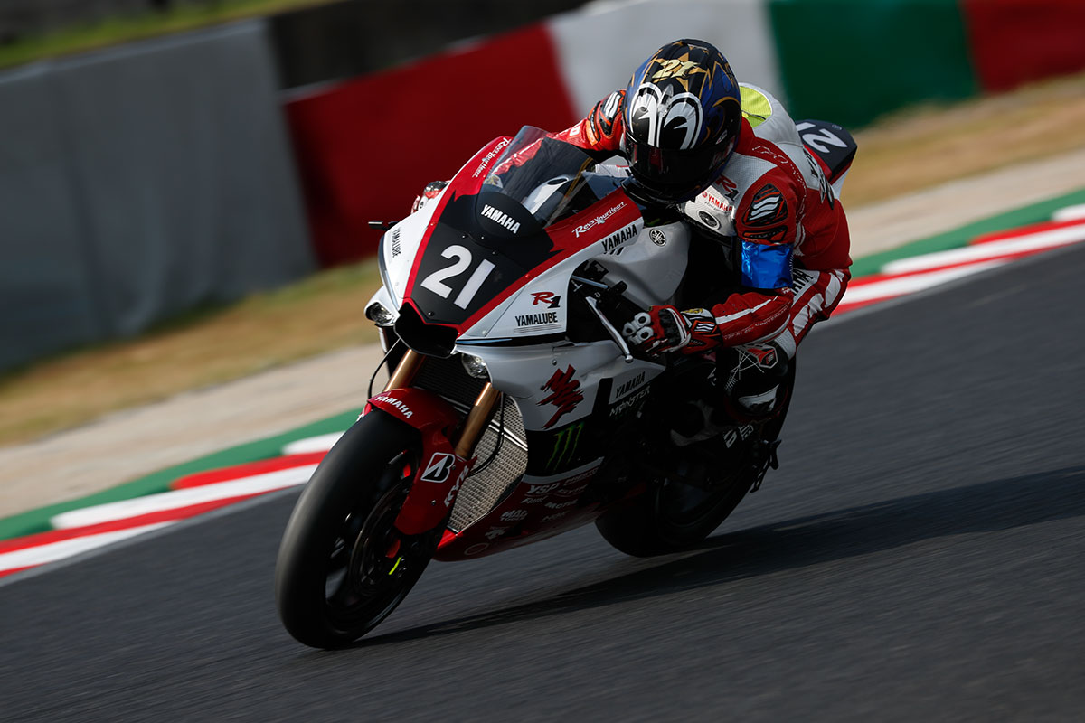 2018年 #21 YAMAHA FACTORY RACING TEAM中須賀克行
