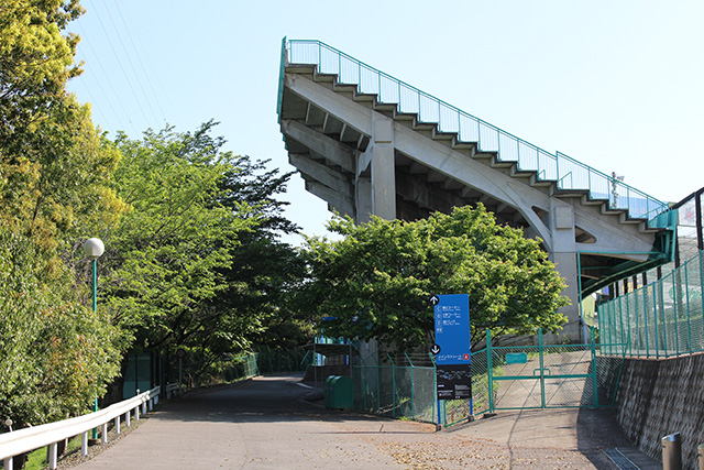 B席付近の外周路