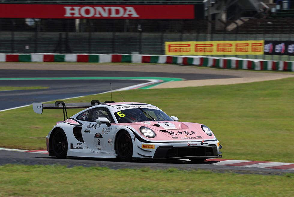 Origin Motorsports, who finished 6th overall, competed with a livery paying homage to Italya Porsche.