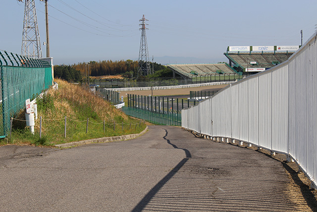 Outer Circuit heading towards Turn 1