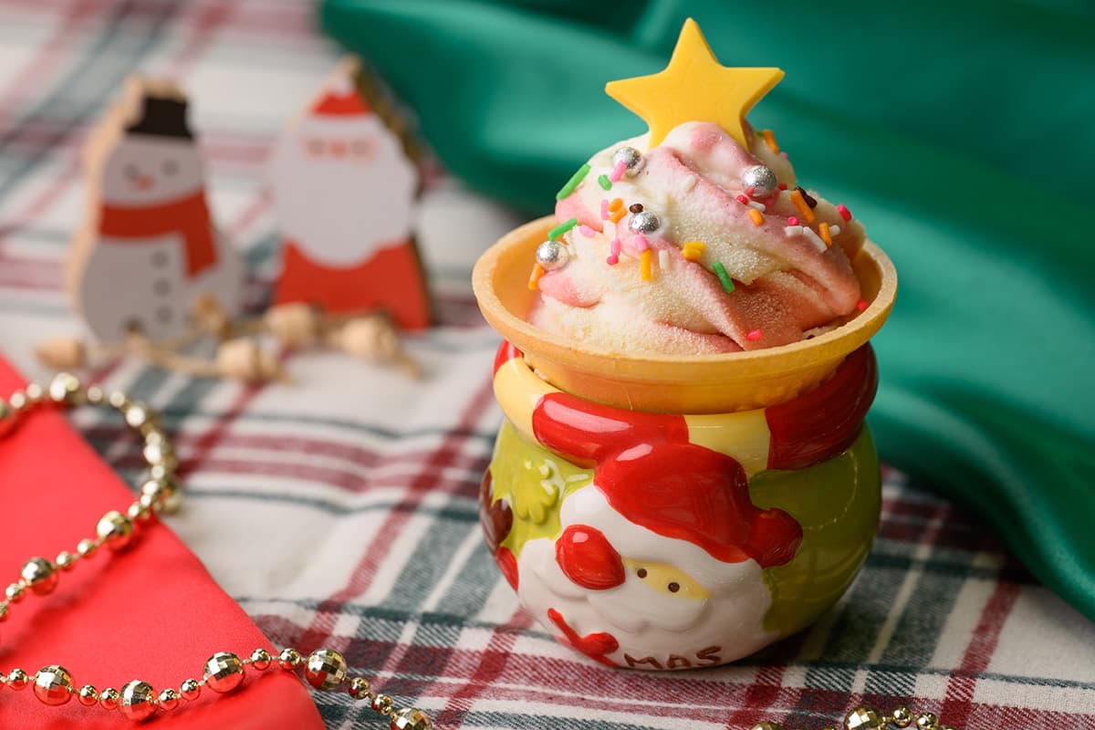 Let's Decorate Together! Snow Berry Tree