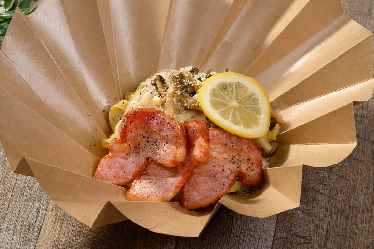 Thick-Cut Bacon Porcini Cream Pasta