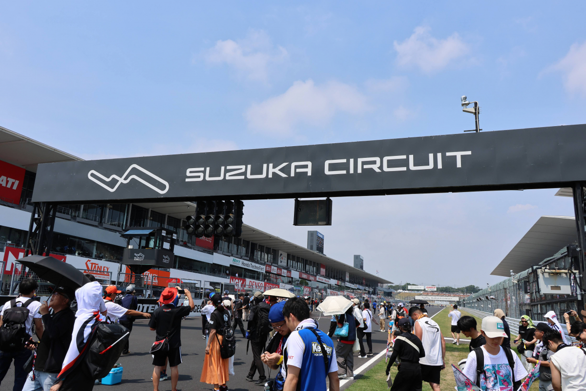 Round 11 Post-Final Race "Straight Walk"