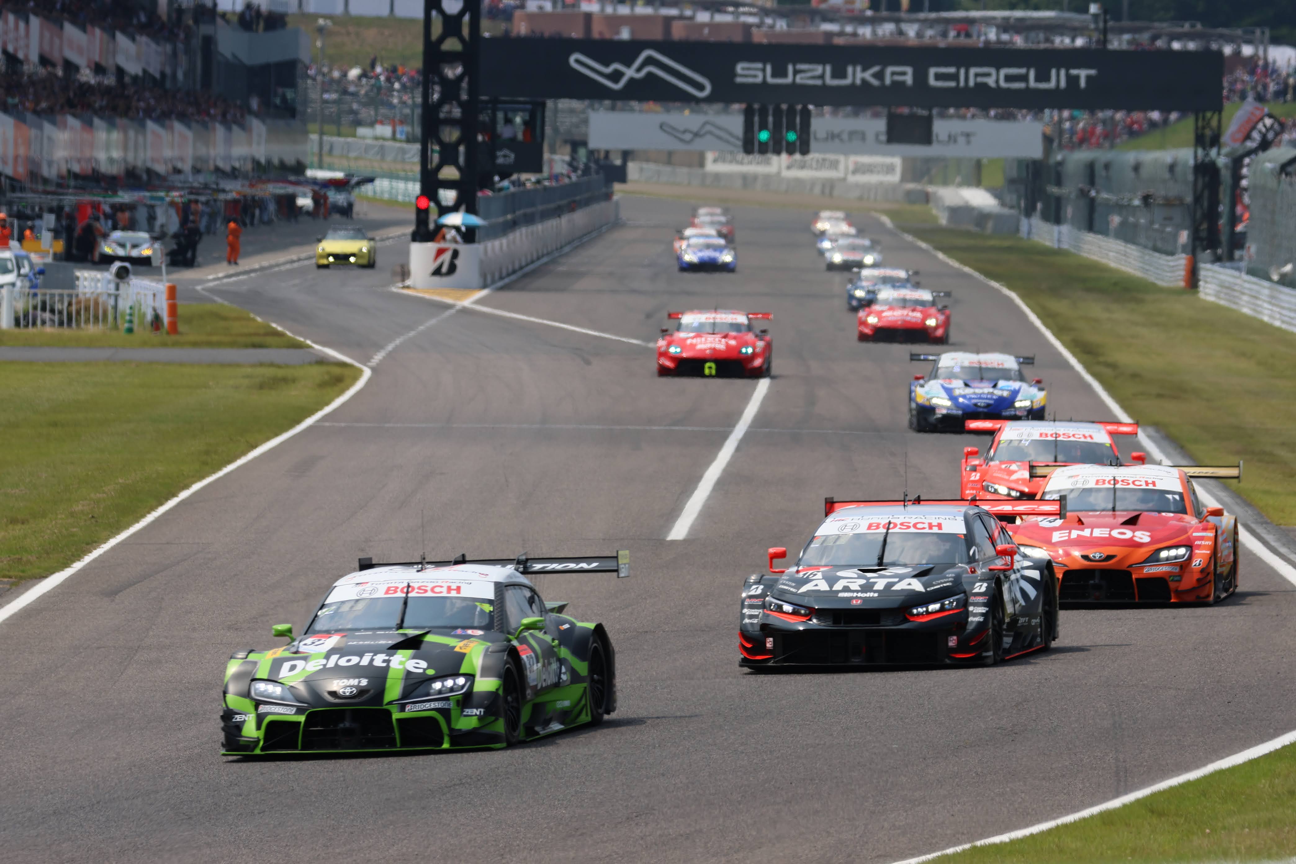 2024 AUTOBACS SUPER GT Round3 SUZUKA GT 3 Hours RACE Final Start Scene