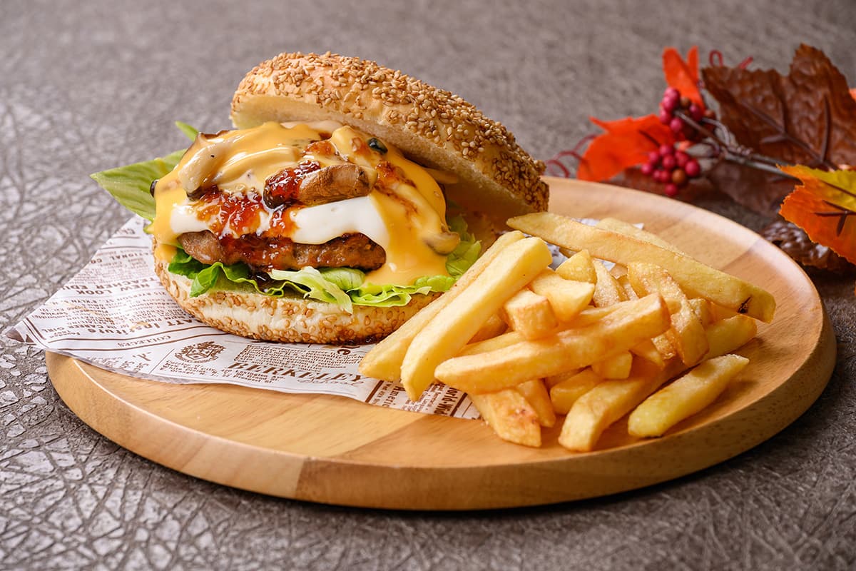 2種きのこの濃厚クリームバーガー