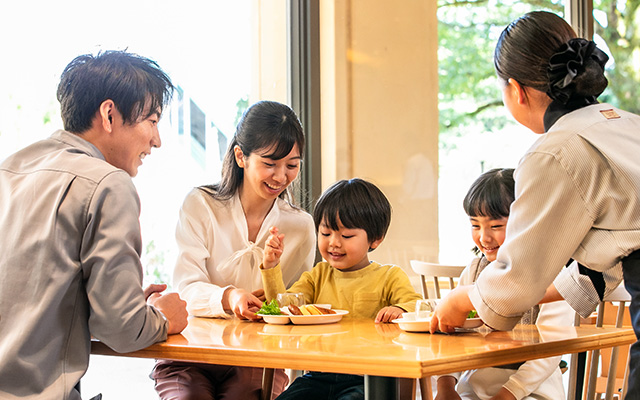 お子さま連れのママ&パパにも優しい空間とサービス