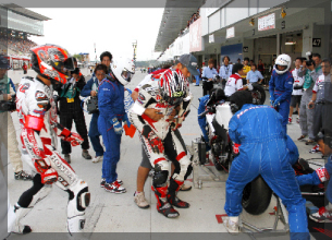 清成龍一が最多優勝記録3位タイの3勝目！！高橋巧は鈴鹿8耐参戦3年目で涙の初優勝！！