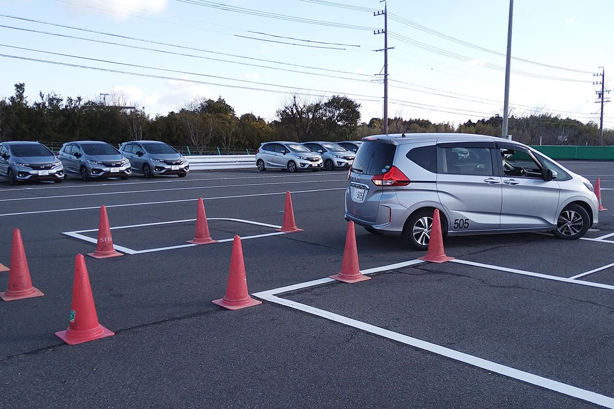 接触事故防止研修（バック駐車を含む）