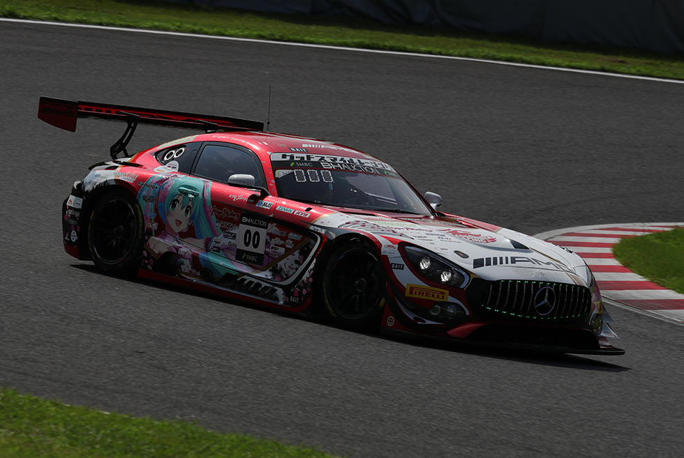 #00 Mercedes-AMG Team Goodsmile 在超級GT獎項中名列前茅。