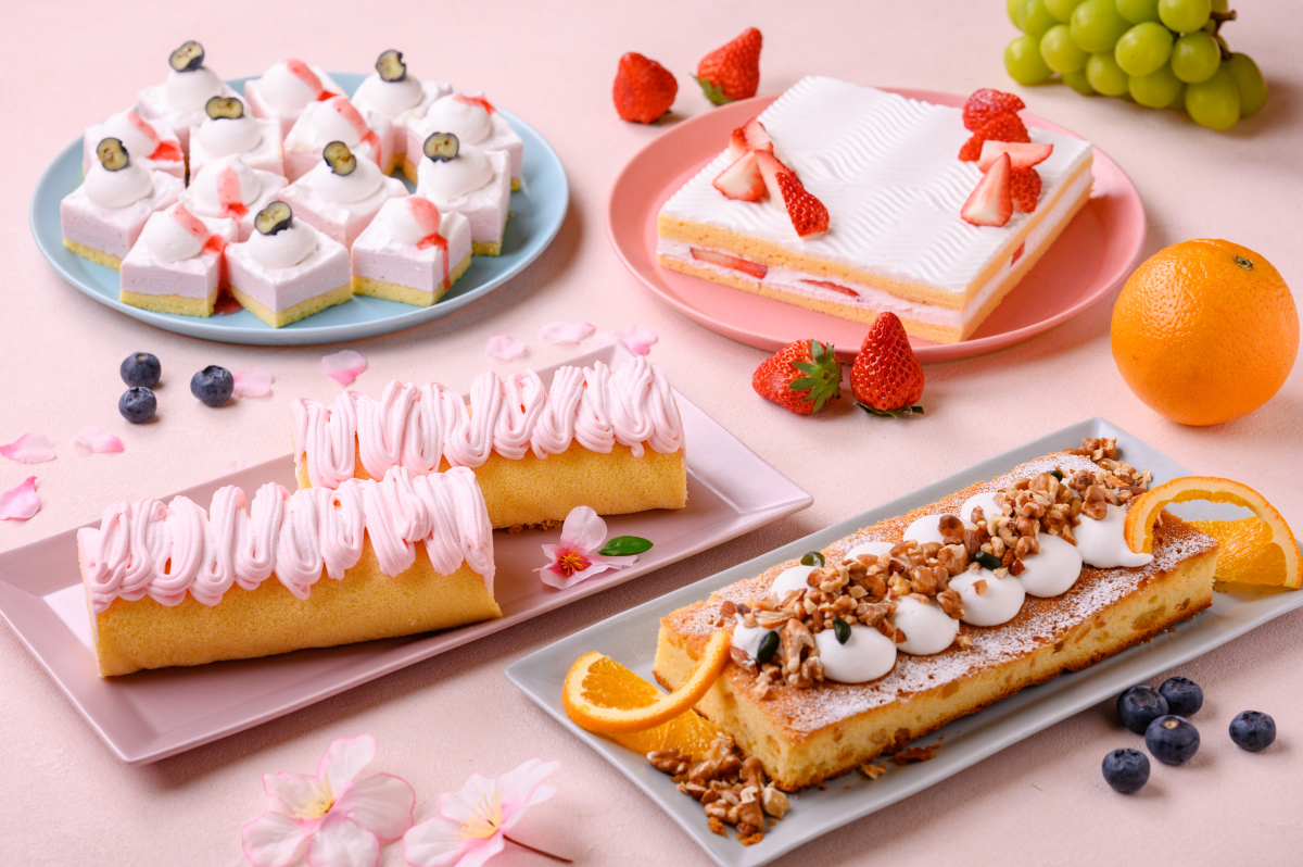 春季色彩甜點4款，包括濕潤海綿草莓蛋糕、櫻花香氣蛋糕捲等，讓您感受到春天的特製甜點。
