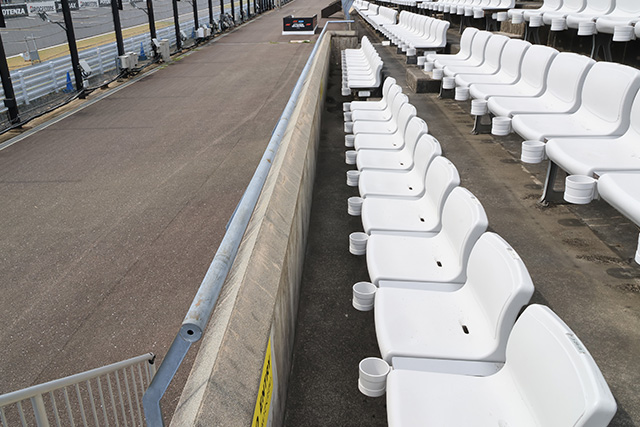 J～K區最前排 Ultra Outlet座位