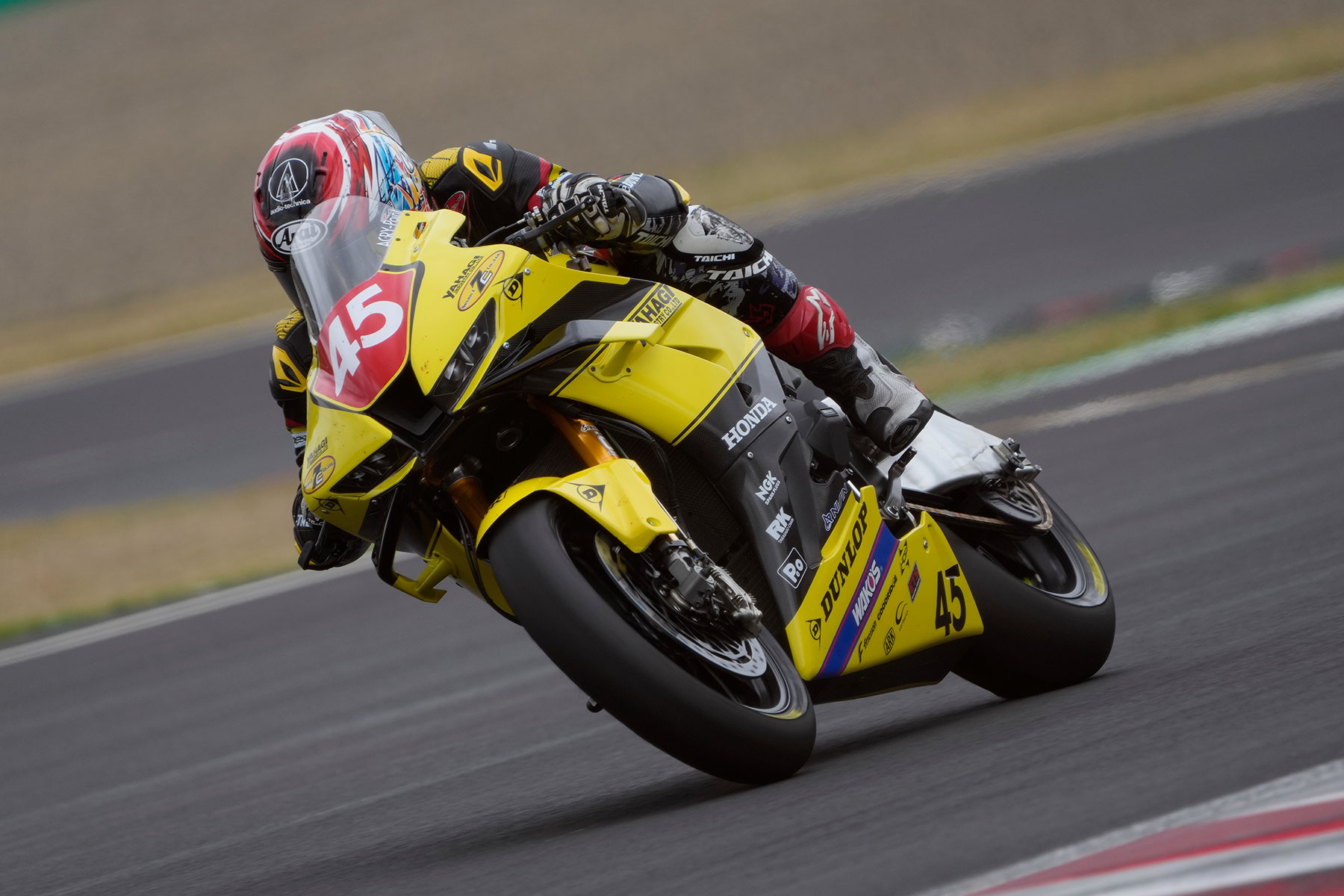 長島哲太／DUNLOP Racing Team with YAHAGI
